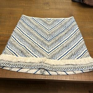 Guess skirt - size small - in worn but good  condition